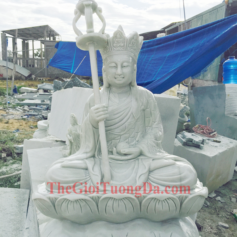Ksitigarbha Bodhisattva Statue