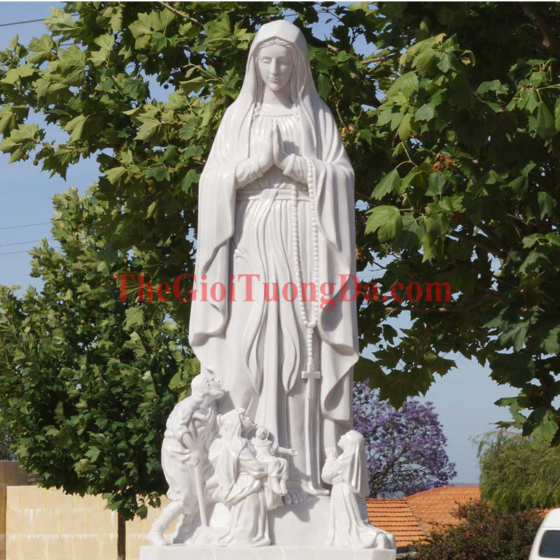 The Maria Statue